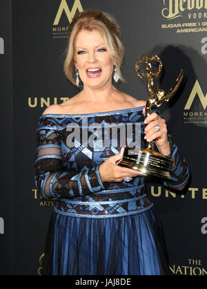 2017 Daytime EMMY Awards Press Room statt im Pasadena Civic Center.  Mitwirkende: Mary Hart wo: Los Angeles, California, Vereinigte Staaten von Amerika bei: Kredit-30. April 2017: Adriana M. Barraza/WENN.com Stockfoto