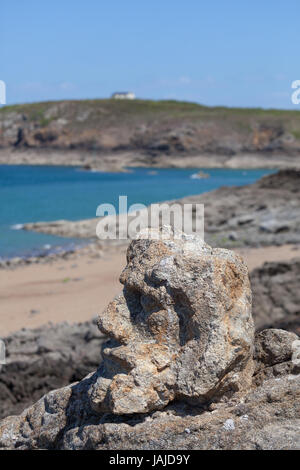 Die Rotheneuf geschnitzt Felsen befinden sich wenige Kilometer östlich von St-Malo entlang der Côte d ' Emeraude. Sie bestehen aus einem Felsen einen Priester, der Abbé Fo Stockfoto