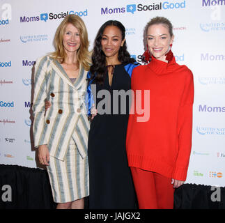 5. jährliche Mütter + SocialGood-Event mit: Laura Dern, Zoe Saldana, Jaime King Where: New York, New York, Vereinigte Staaten von Amerika bei: 5. Mai 2017 Credit: WENN.com Stockfoto