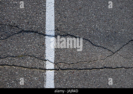 Konzeption, alten Asphaltstraße mit Auswahl, Stockfoto