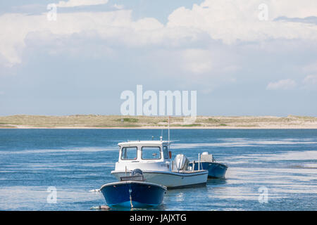 drei Boote an Liegeplätzen aus östlichen Long Island, ny Stockfoto