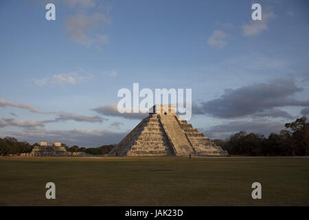 Mexiko, Yucatan, Chichen Itza, Ruinen, Maya, el Castillo, der Kukulkan-Pyramide Tempel der Krieger, Stockfoto