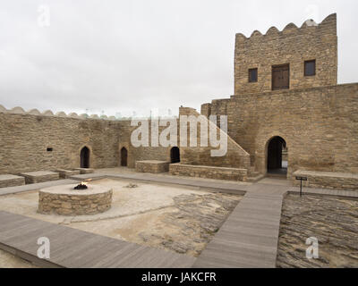 Baumeistern, Feuer-Tempel von Baku in Aserbaidschan, eine alte Hindu und Zoroastrian Ort der Anbetung, restauriert und als museum Stockfoto