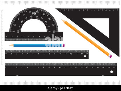 Schwarzer Herrscher, Mess-Skala, Winkelmesser und Bleistift isoliert auf weißem Hintergrund Stockfoto