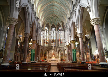 Im Inneren des Augustinus und St. John Catholic Church aber im Volksmund bekannt als Lane Johanniskirche. Dublin, Irland. Stockfoto