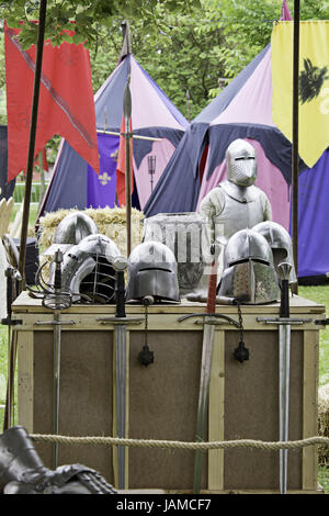 Zelt und historisches Reenactment mittelalterliche Rüstung, Krieg Stockfoto