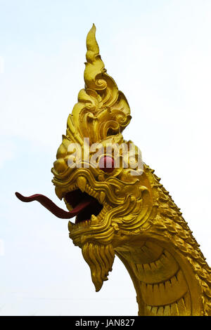 Thai Dragon oder König der Naga-Statue. Stockfoto