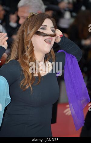 Agnès Jaoui Ankunft auf dem roten Teppich für den Film "L'amant Doppel" (The Double Lover) 70. Cannes Film Festival 26. Mai 2017 Foto Jacky Godard Stockfoto