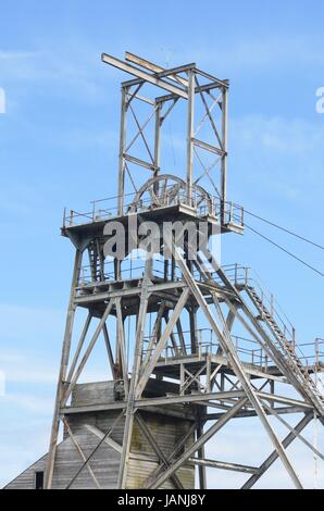Metall-Mine Kopf mit Rad Stockfoto