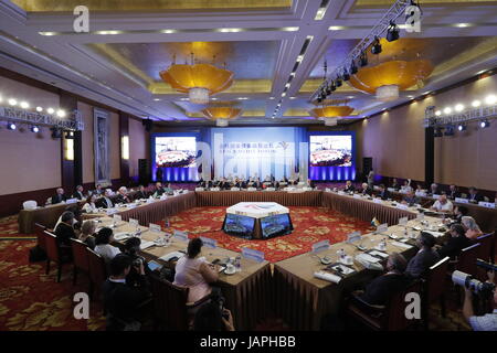 Peking, China. 8. Juni 2017. Die feierliche Eröffnung des BRICS Media Forum ist in Peking, Hauptstadt von China, 8. Juni 2017 statt. Bildnachweis: Shen Bohan/Xinhua/Alamy Live-Nachrichten Stockfoto