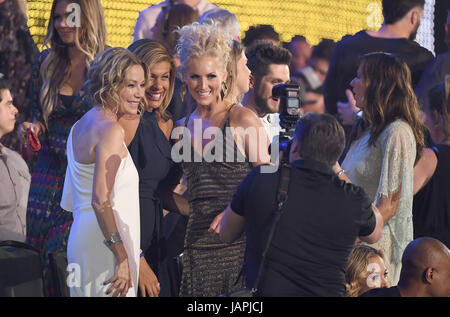 Nashville, TN, USA. 7. Juni 2017. 7. Juni 2017 - Nashville, Tennessee - Kathy Lee Gifford, Hoda Kotb und Kimberly Schlapman von Little Big Town. 2017 CMT Music Awards statt Music City Center. Bildnachweis: Laura Farr/AdMedia Credit: Laura Farr/AdMedia/ZUMA Draht/Alamy Live-Nachrichten Stockfoto