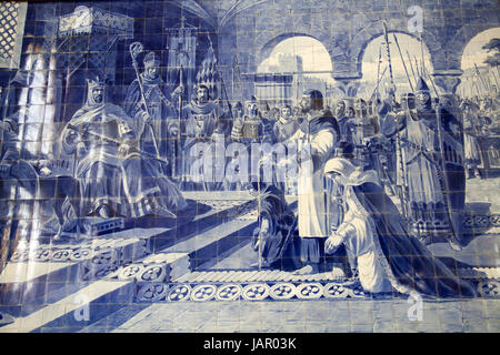 Sao Bento Railway Station Azulejo Wandbild in Porto - Portugal Stockfoto