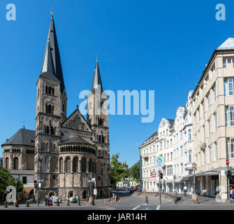 Bonn, Deutschland. Bonner Münster (Bonner Münster) in der Stadtzentrum, Münsterplatz, Bonn, Deutschland Stockfoto