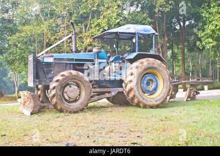 Traktor, Baumaschinen Maschinen stehen in Baustelle Stockfoto