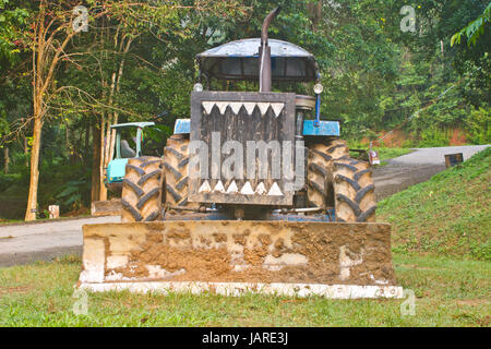 Traktor, Baumaschinen Maschinen stehen in Baustelle Stockfoto