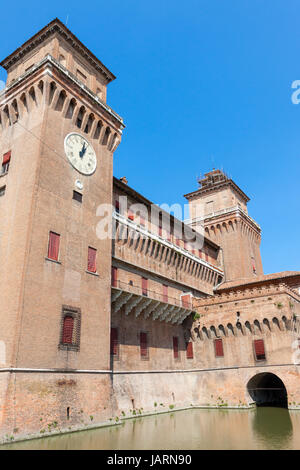 Uhr auf Schloss Estense. Ferrara. Emilia-Romagna. Italien Stockfoto