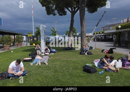 Außerhalb vom Flughafen Pisa Stockfoto