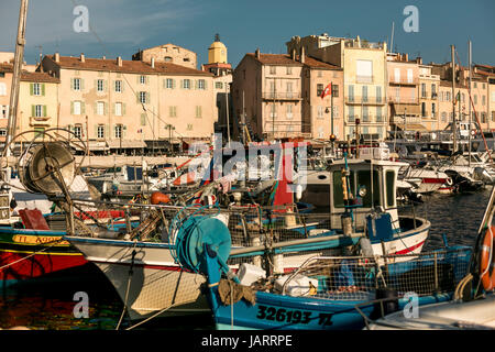 Gesamtansicht von Saint-Tropez, Côte d ' Azur, Südfrankreich Stockfoto