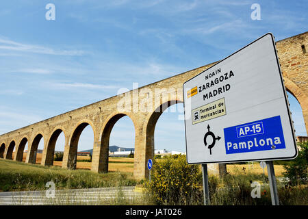 Der Aquädukt Noain in der Nähe von Pamplona in Navarra Spanien Stockfoto