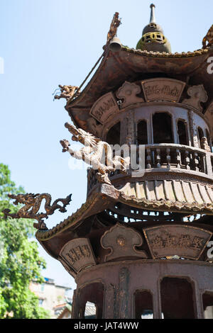 GUANGZHOU, CHINA - 1. April 2017: Einrichtung der Altar im Hof der Guangxiao-Tempel (Gehorsam Bright, Bright Filial Frömmigkeit Tempel). Dies ist eines der ol Stockfoto