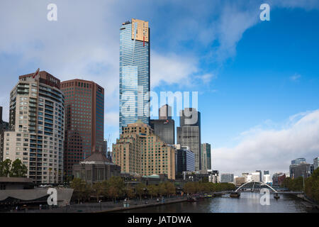 Skyline von Melbourne über den Fluss Yarra, Victoria, Australien. Stockfoto