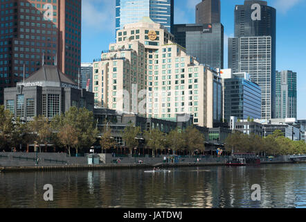 Australien, Victoria, Melbourne, Southbank, Southgate Arts and Leisure Precinct, Southbank promenade Stockfoto