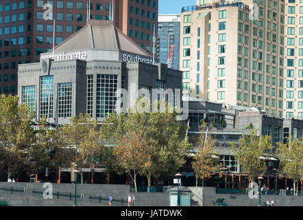 Australien, Victoria, Melbourne, Southbank, Southgate Arts and Leisure Precinct, Southbank promenade Stockfoto