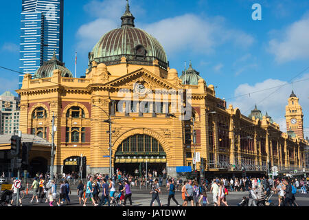 Bahnhof Flinders Street, Melbourne, Victoria, Australien. Stockfoto