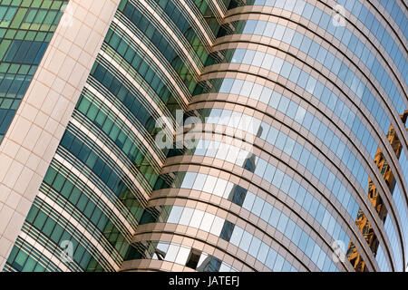 Zusammenfassung von Windows der modernen Wolkenkratzer in Dubai, Vereinigte Arabische Emirate Stockfoto