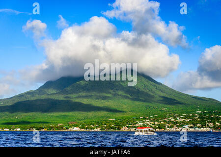 Nevis Peak, ein Vulkan in der Karibik.