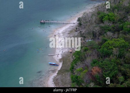 Luftbild von der Küste in der Nähe der Stadt San Andres, befindet sich auf der nordwestlichen Küste von See Peten Itza in der Region des Petén-Beckens im Norden Guatemalas Stockfoto