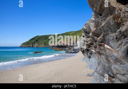 Summertime in Lantic Bay, Cornwall, England. Stockfoto