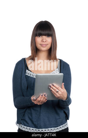 Freigestelltes Foto Einer Jungen Frau, sterben Ein Tablet hält Stockfoto