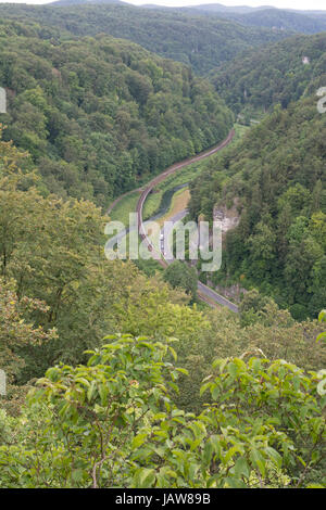 Blick von oben auf des Berges hinunter Stockfoto