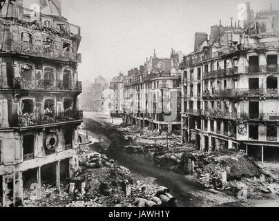 Die rue de Rivoli nach den Kämpfen und die Feuer der Pariser Kommune, Paris. Im Hintergrund, das Hotel de Ville de Paris 1871 Stockfoto
