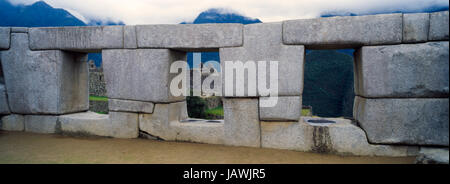 Der Tempel der drei Fenster ist eine heilige Struktur in die Inka Macchu Picchu Ruinen. Stockfoto