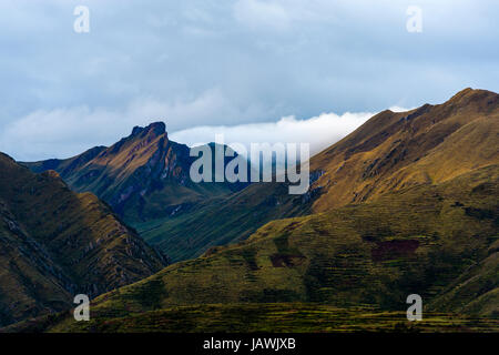 Pastelltöne Farbe die Flanken und die Gipfel der Anden. Stockfoto