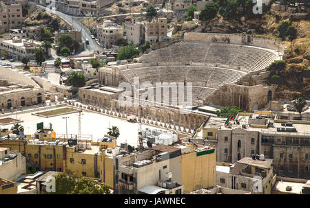 Blick auf das antike römische Theater befindet sich in der Hauptstadt Jordaniens, Amman Stockfoto