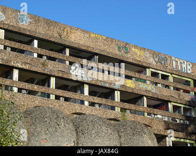 CARDROSS, SCOTLAND, UK - 17. September 2010: Ruinen von St. Peter Seminary ikonischen Meisterwerk der neuen Brutalismus in Cardross nr Glasgow-Klasse, die ich aufgeführt und nun Gegenstand einer 7,5 Millionen Pfund-Restaurierung Stockfoto