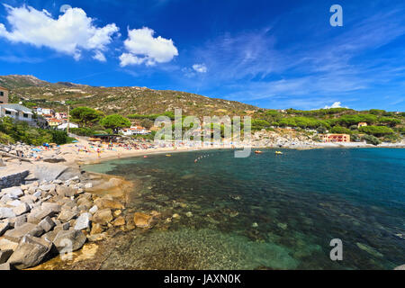 Sommer-Ansicht von Seccheto am Meer, Insel Elba, Italien Stockfoto