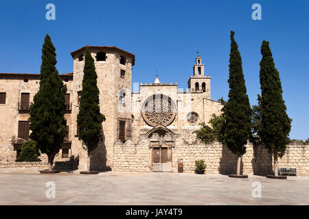 Das Kloster von Sant Cugat oder Cucupha, ist eine Benediktinerabtei in Sant Cugat del Vallès, Katalonien, Spanien. Stockfoto