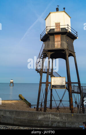 Dovercourt führenden Lichter Leuchttürme, errichtet von Trinity House, 1863, Harwich Essex England Stockfoto