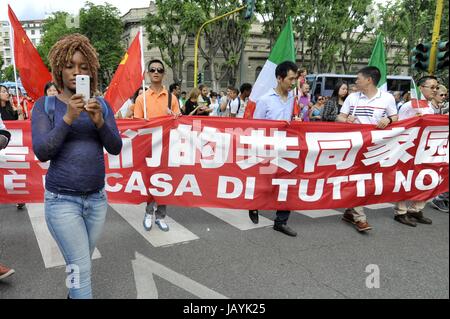 Mailand, 20. Mai 2017, "Gemeinsam ohne Wände" Demonstration für die Aufnahme und Integration der zugewanderten Völker; Vertreter der salvadorianischen Gemeinschaft Stockfoto