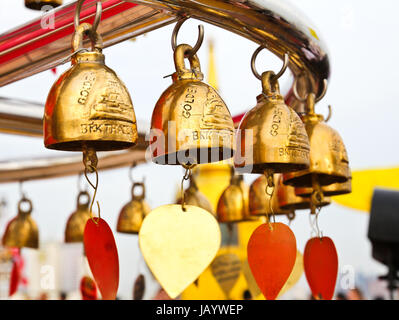 Buddhistische Glocken im Wat Saket (The Golden Mount), Bangkok, Thailand. Stockfoto