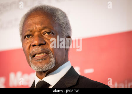 Kofi Annan, ehemaliger Generalsekretär der Vereinten Nationen eine Rede bei der Langenburg-Forum für Nachhaltigkeit in Langenburg, Deutschland, 8. Juni 2017. 2017-Forum im Schloss Langenburg lädt zum diskutieren "Transforming Megacities." Foto: Christoph Schmidt/dpa Stockfoto