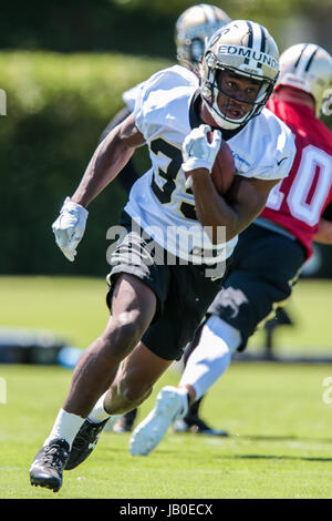 Metairie, Los Angeles, USA. 8. Juni 2017. Trey Edmunds beteiligt sich an organisierten Team-Aktivitäten bei der New Orleans Saints Schulungseinrichtung in Metairie, Louisiana Bildnachweis: Cal Sport Media/Alamy Live-Nachrichten Stockfoto