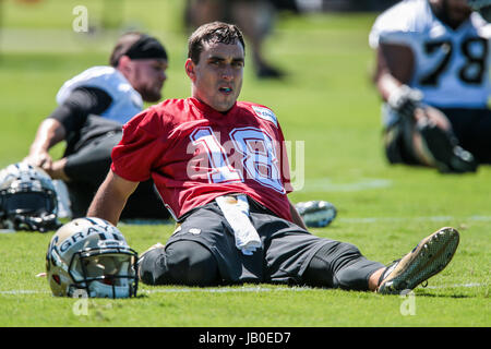 Metairie, Los Angeles, USA. 8. Juni 2017. New Orleans Saints Quarterback Garrett Grayson (18) beteiligt sich an organisierten Team-Aktivitäten bei der New Orleans Saints Schulungseinrichtung in Metairie, Louisiana Bildnachweis: Cal Sport Media/Alamy Live-Nachrichten Stockfoto