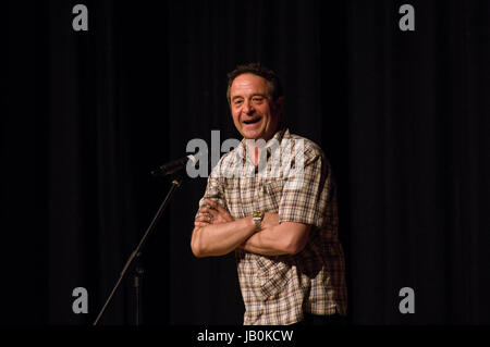 Komiker Mark Thomas sprechen im Rathaus an der 2017 Stoke Newington Literaturfestival Stockfoto