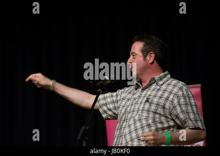 Komiker Mark Thomas sprechen im Rathaus an der 2017 Stoke Newington Literaturfestival Stockfoto