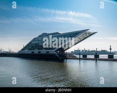 Dockland Bürogebäude in Hamburg, Deutschland. Stockfoto